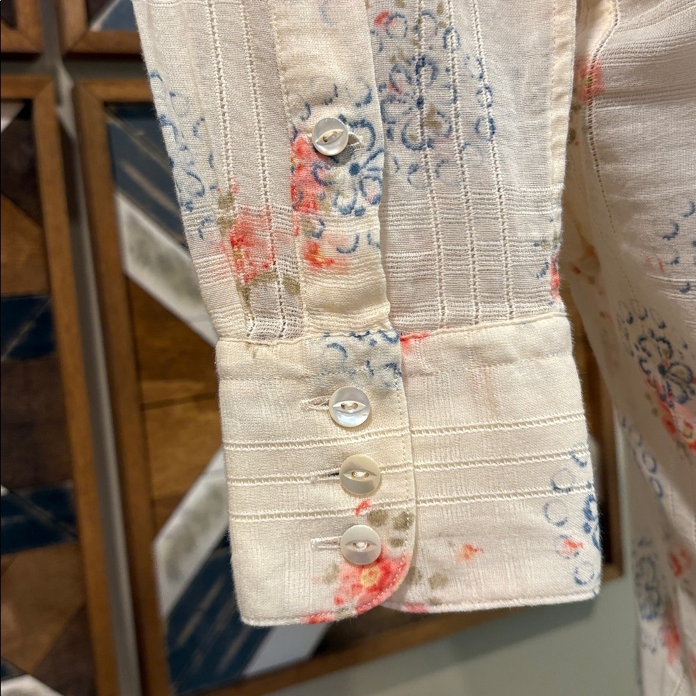 Ralph Lauren Cream Floral Lace Semi-Sheer Button Up Top Blouse size 6 - Picture 9 of 14